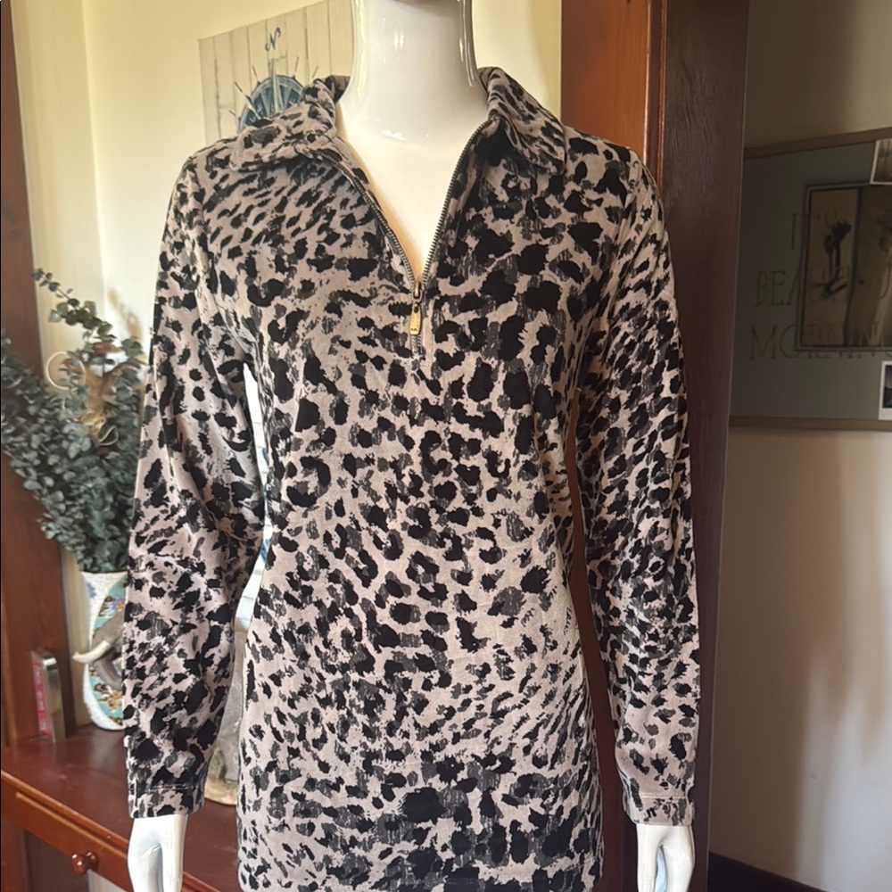 NWT northern reflections size small Leopard Print Zip-Up Sweater
